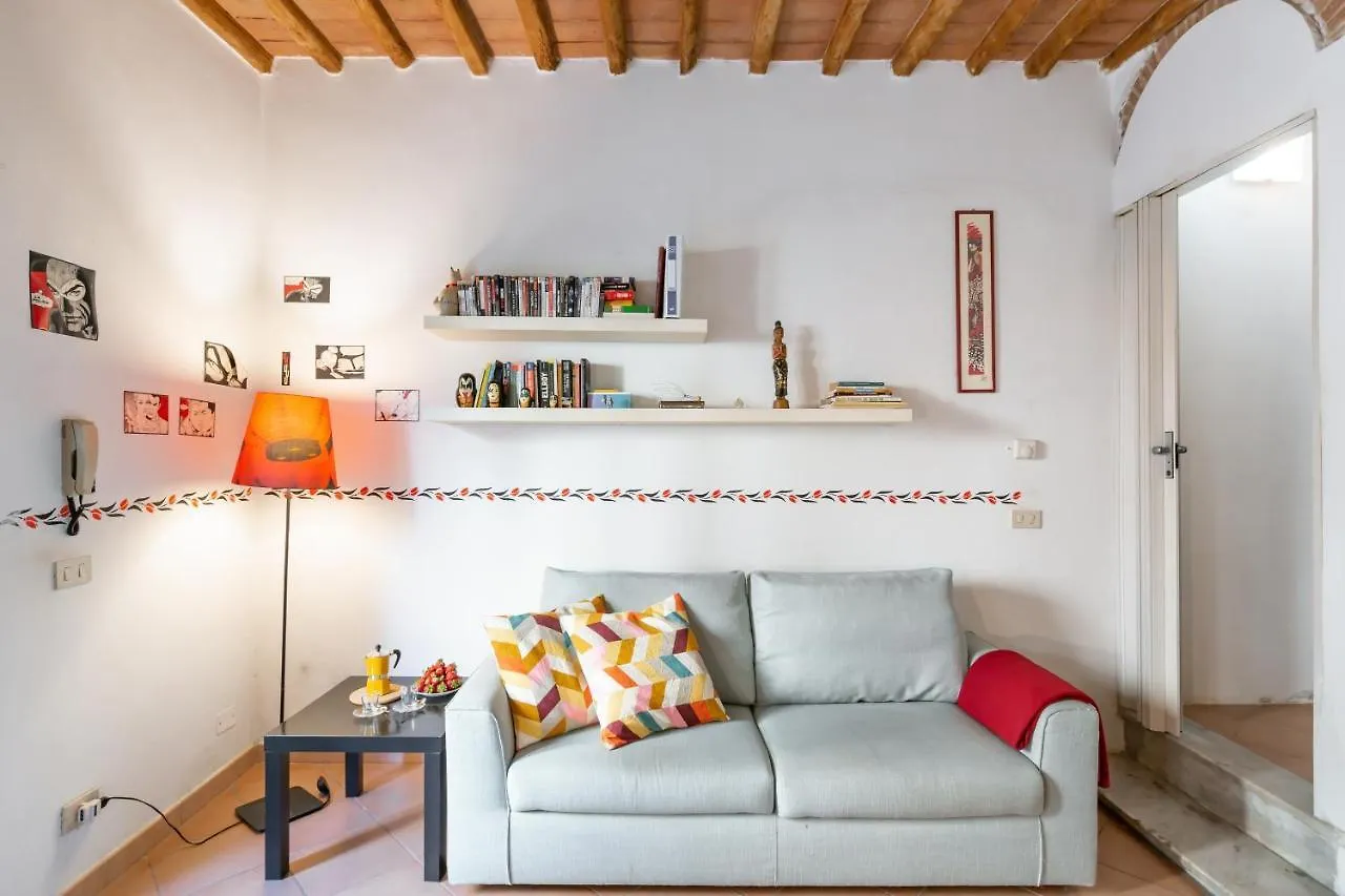 Cisanello Rock Apartment With Patio And Barbecue Pise